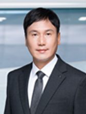 김 동 현 교수 