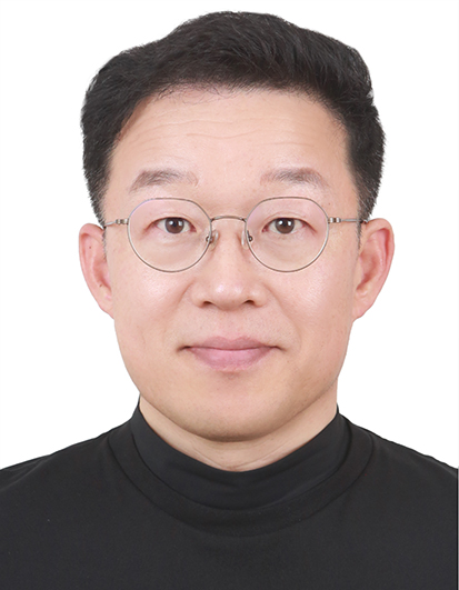 신 강 일 교수 